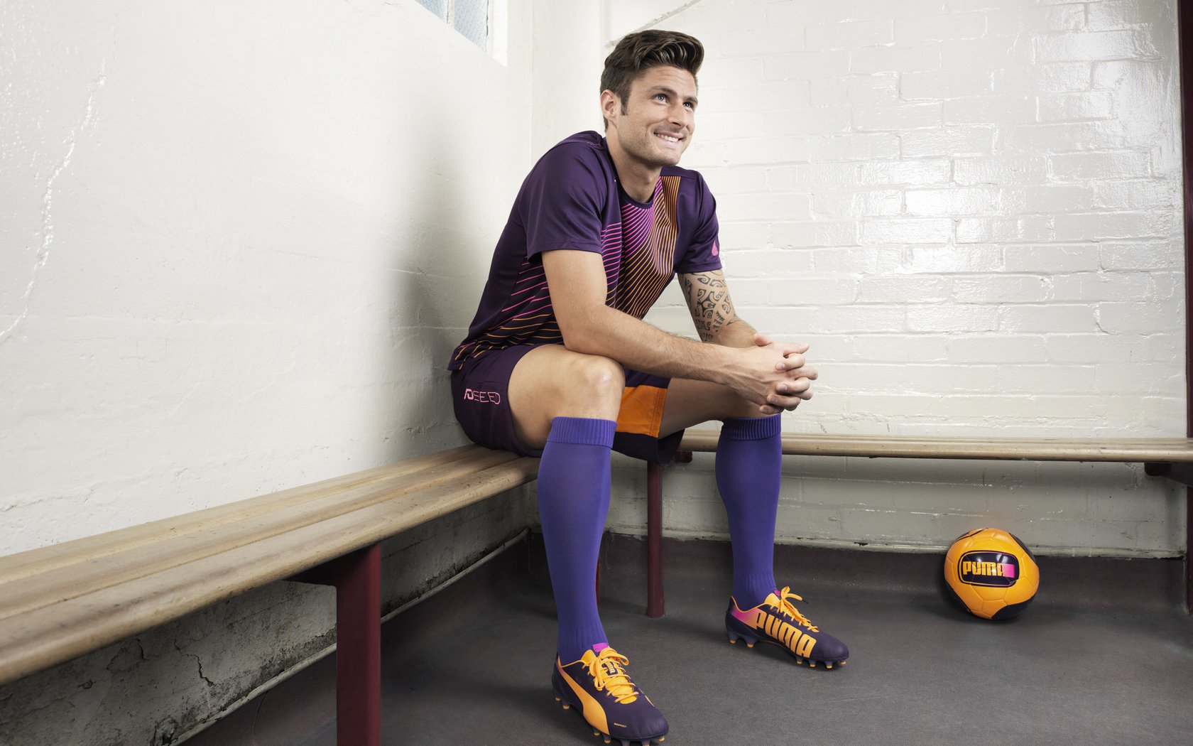 后场突袭：精彩快攻引爆全场，后场百科